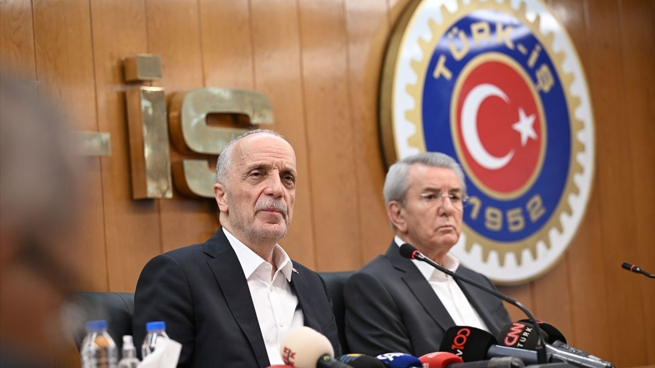 TÜRK-İŞ Başkanı Atalay'dan Emekli Maaşlarındaki Farklara Dair Değerlendirme