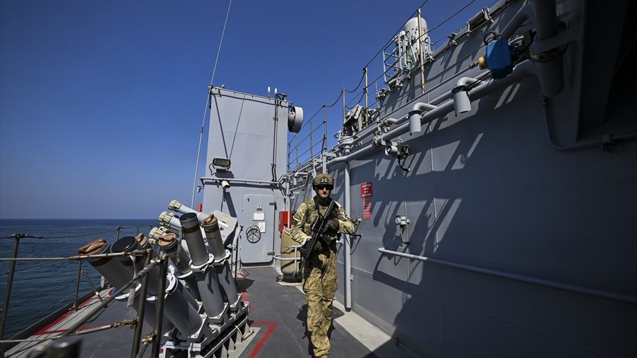 Türkiye'den Lübnan'a İnsani Yardım Gönderildi