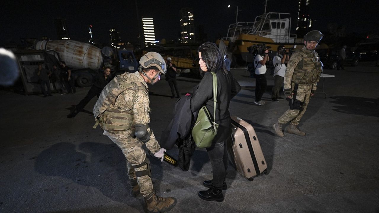 Türkiye, Lübnan'dan Sivilleri Tahliye Ediyor