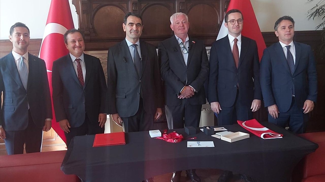 Türkiye'nin Amersfoort Fahri Başkonsolosluğu Resmi Törenle Açıldı