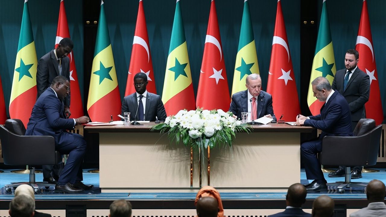 Türkiye ve Senegal Arasında İşbirliğine Dair 5 Anlaşma İmzalandı