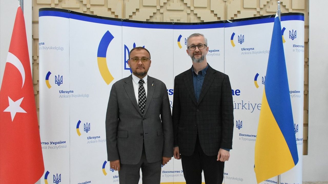 Ukrayna'nın Büyükelçisi, İkinci Barış Zirvesi İçin Rusya'nın Katılımını Talep Etti