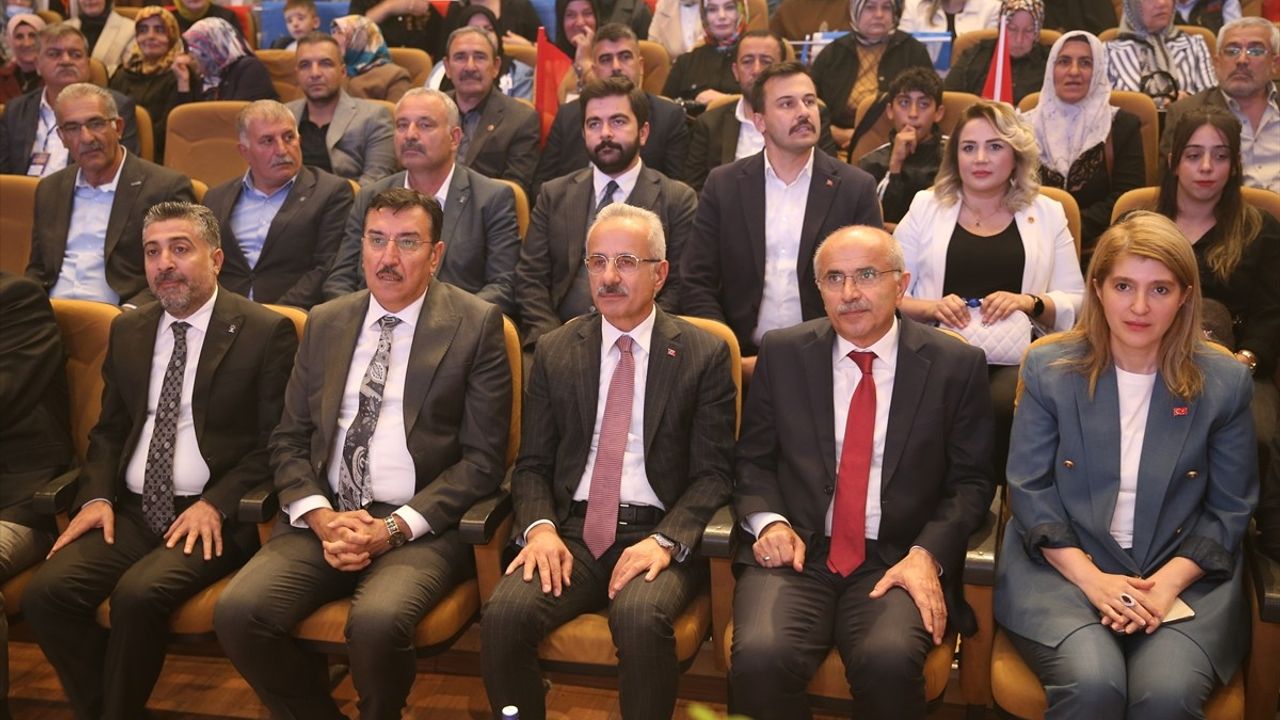 Ulaştırma Bakanı Uraloğlu Malatya'da AK Parti Kongresi'nde Konuştu