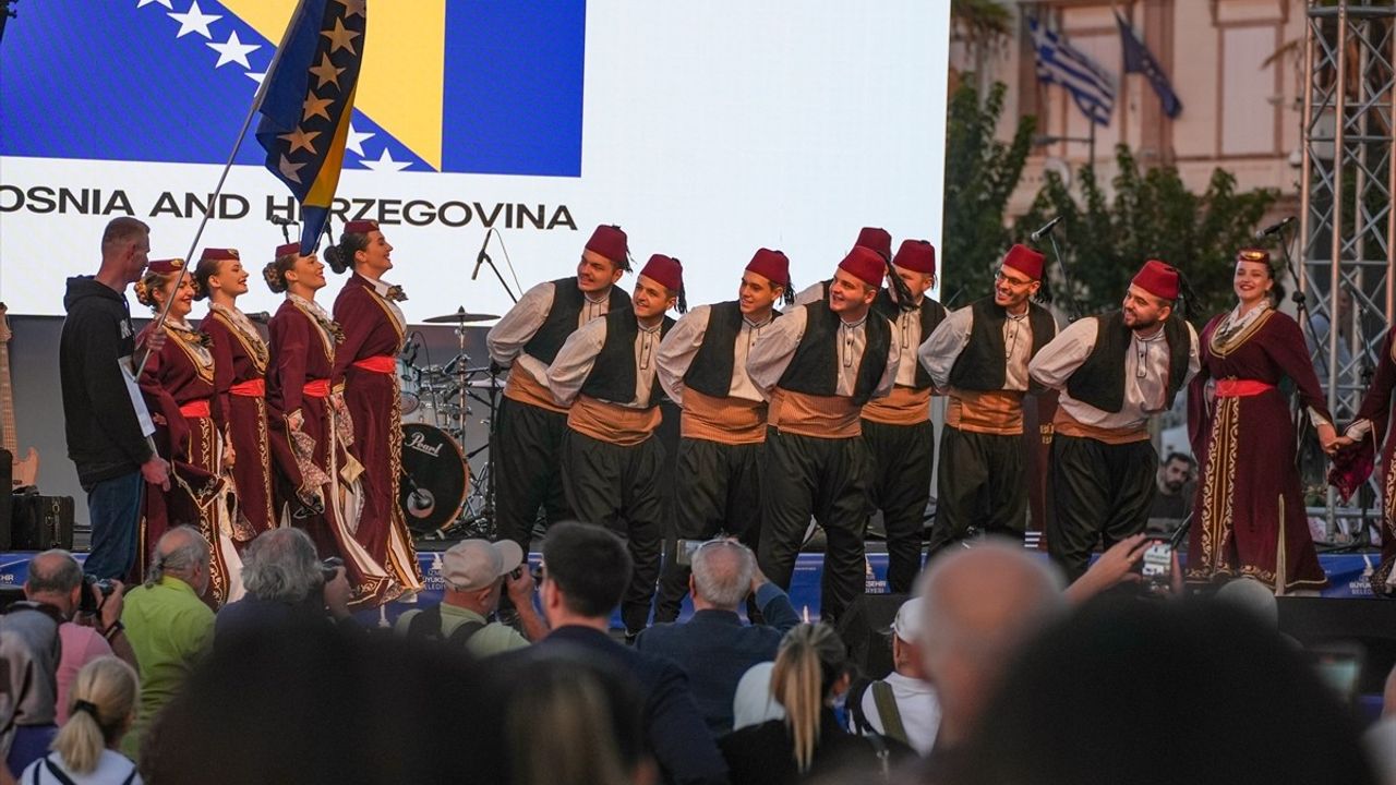 Uluslararası Balkan Dansları Festivali İzmir'de Başladı