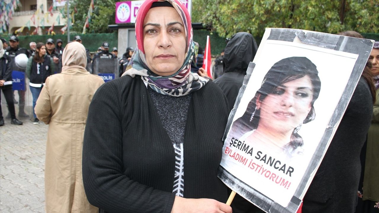 Van'da Ailelerin Evlat Nöbeti Sürüyor