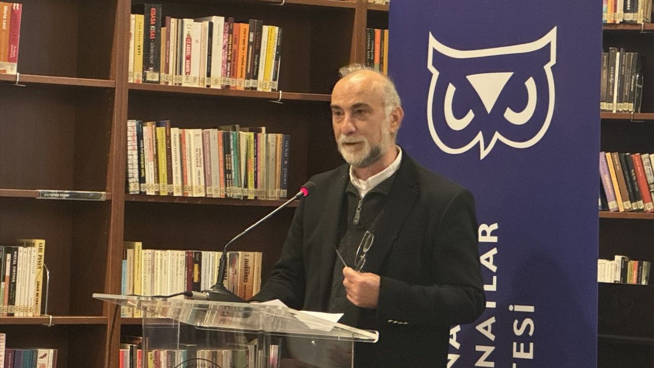 2024 Cevdet Kudret Edebiyat Ödülü Tayfun Pirselimoğlu'na verildi