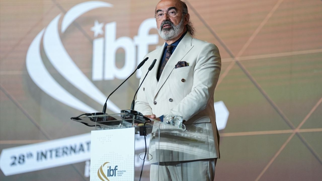 28. Uluslararası İş Forumu 'İnsani ve İktisadi Boyutuyla Göç' Temasıyla Başladı