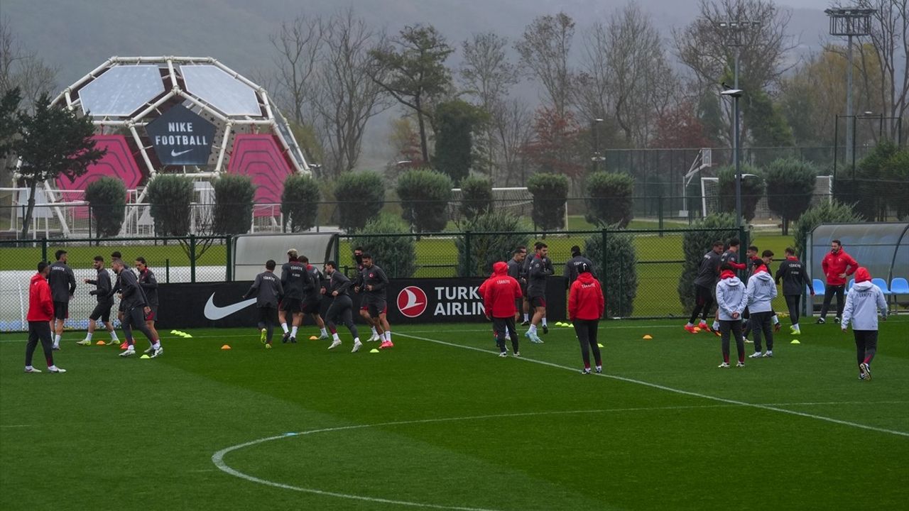 A Milli Futbol Takımı, Galler Maçı İçin İstanbul'daki Hazırlıklarını Tamamladı