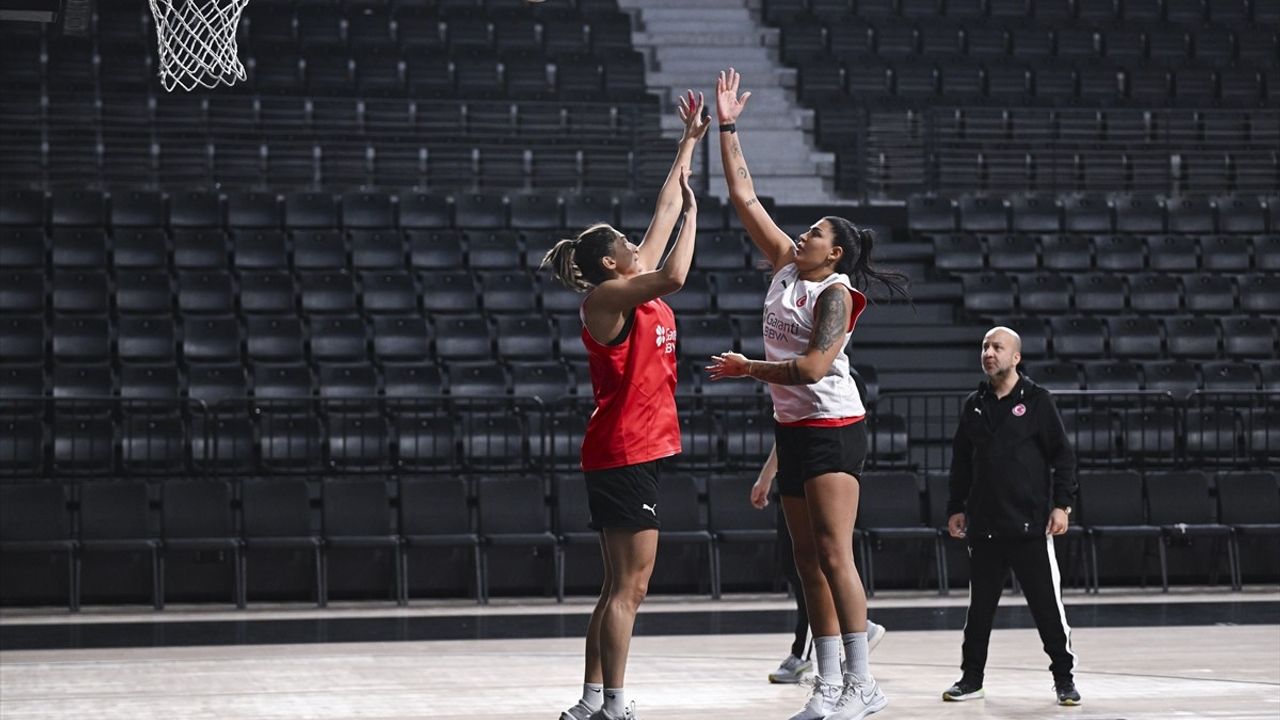 A Milli Kadın Basketbol Takımı'ndan Taraftara Çağrı: Romanya Maçı İçin Destek Bekliyoruz