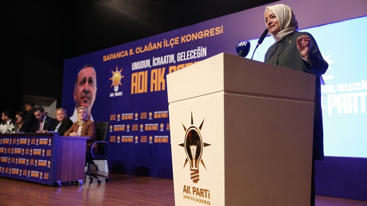 AK Parti Genel Başkan Yardımcısı Kaya, Sakarya'da İlçe Kongrelerinde Konuştu