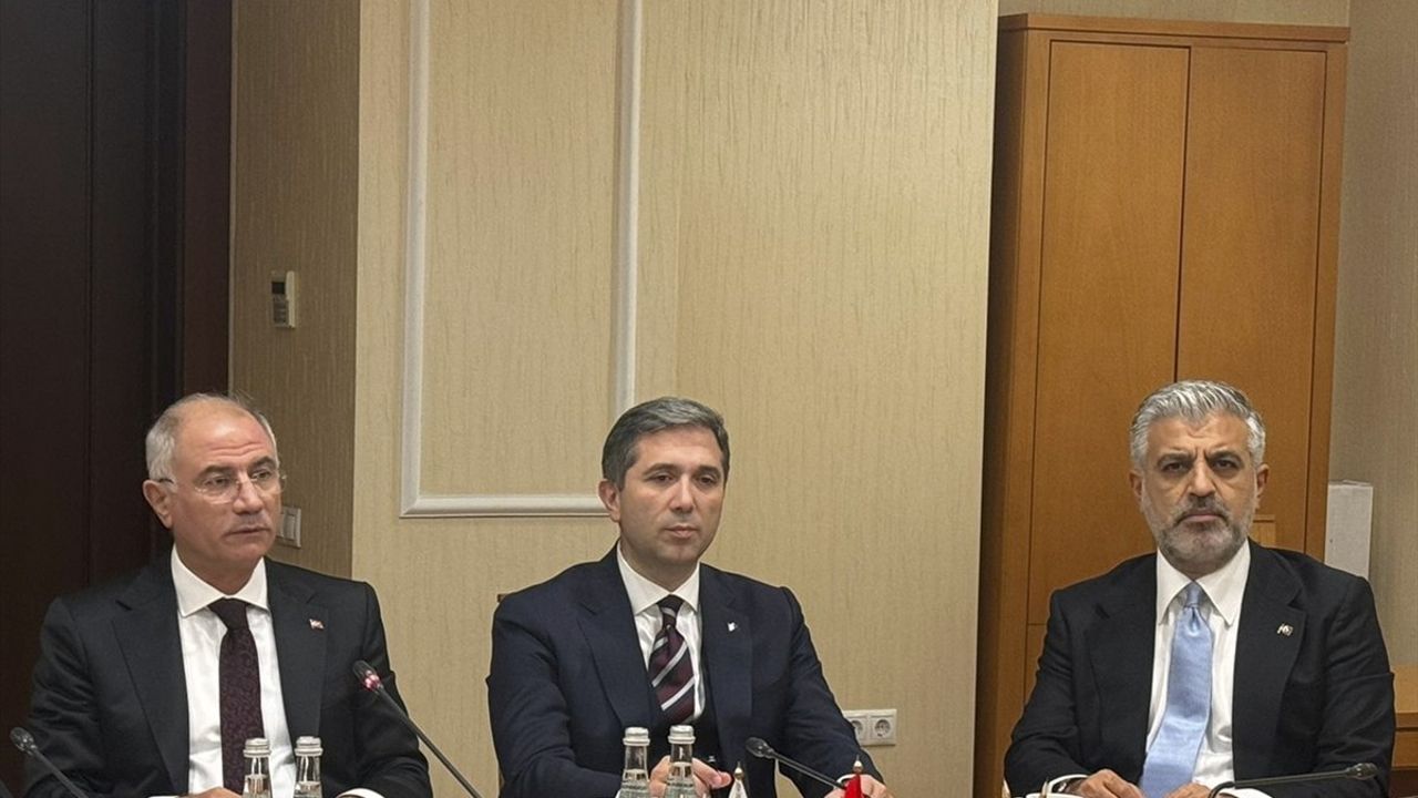 AK Parti Heyeti, Rusya Parlamentosu'nda Temaslarda Bulundu