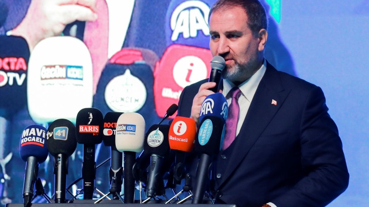 AK Parti İzmit 6. Olağan İlçe Kongresi'nde Güçlü Mesajlar Verildi