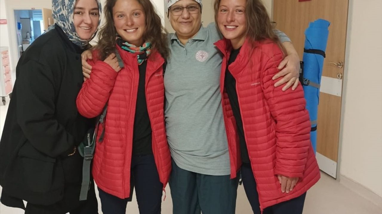 Aladağlar'da Kaybolduktan Dört Gün Sonra Bulunan Belaruslu Dağcı İkizler Taburcu Oldu