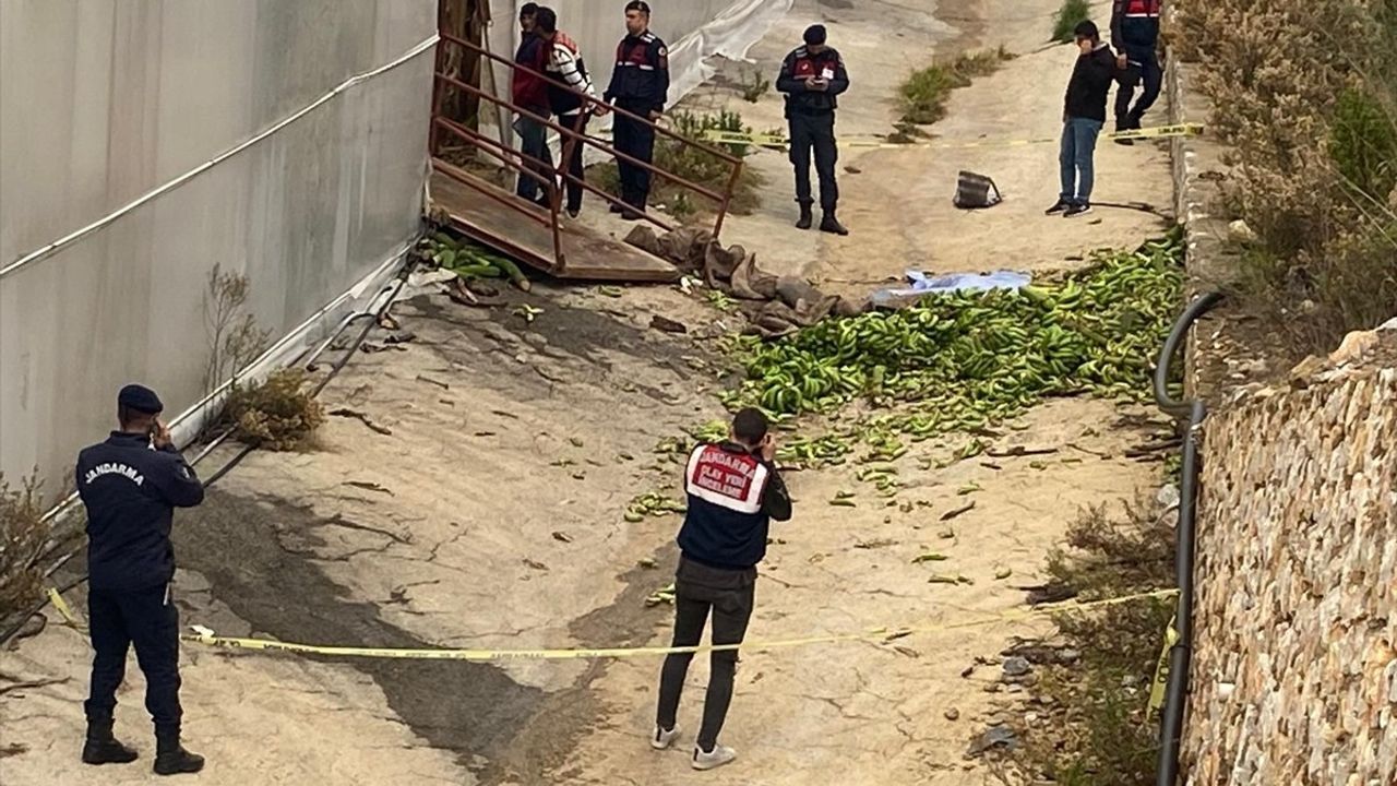 Alanya'da Muz Sırası Olumsuz Sonuçlandı: İki Ölü, İki Yaralı