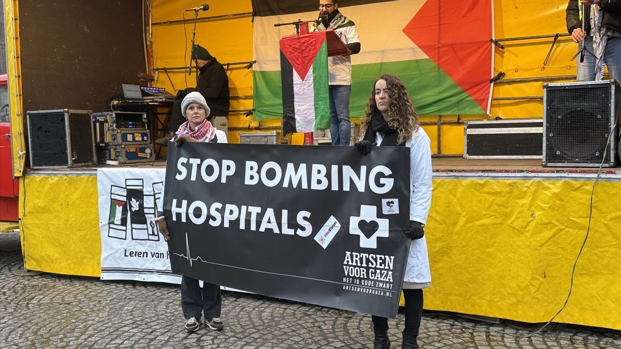 Amsterdam'da İsrail'in Gazze Saldırılarına Protesto Düzenlendi