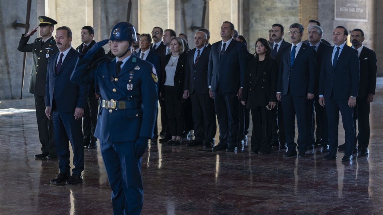 Anahtar Parti Genel Başkanı Yavuz Ağıralioğlu Anıtkabir'i Ziyaret Etti
