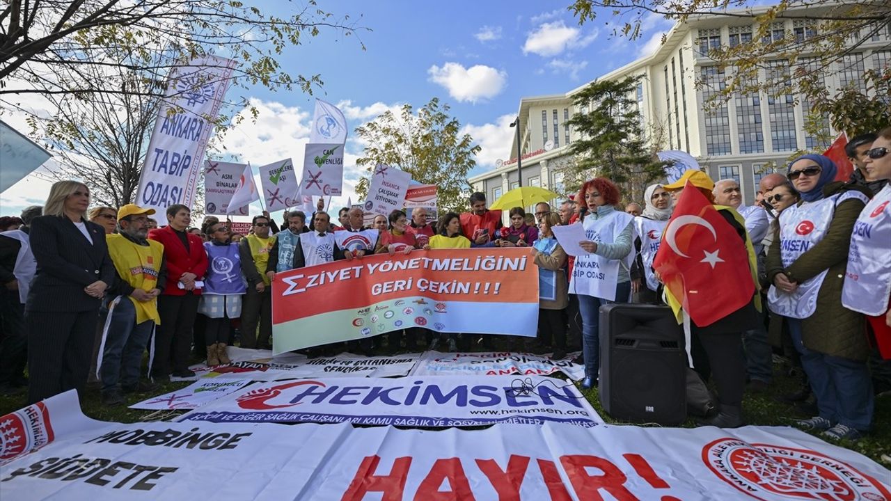 Ankara'da Aile Hekimleri 3 Günlük İş Bırakma Eylemi Başlattı