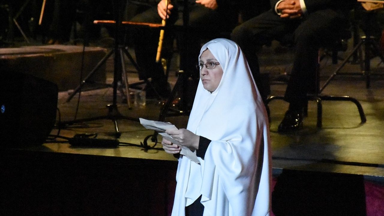 Antalya'da Atatürk anısına muhteşem konser