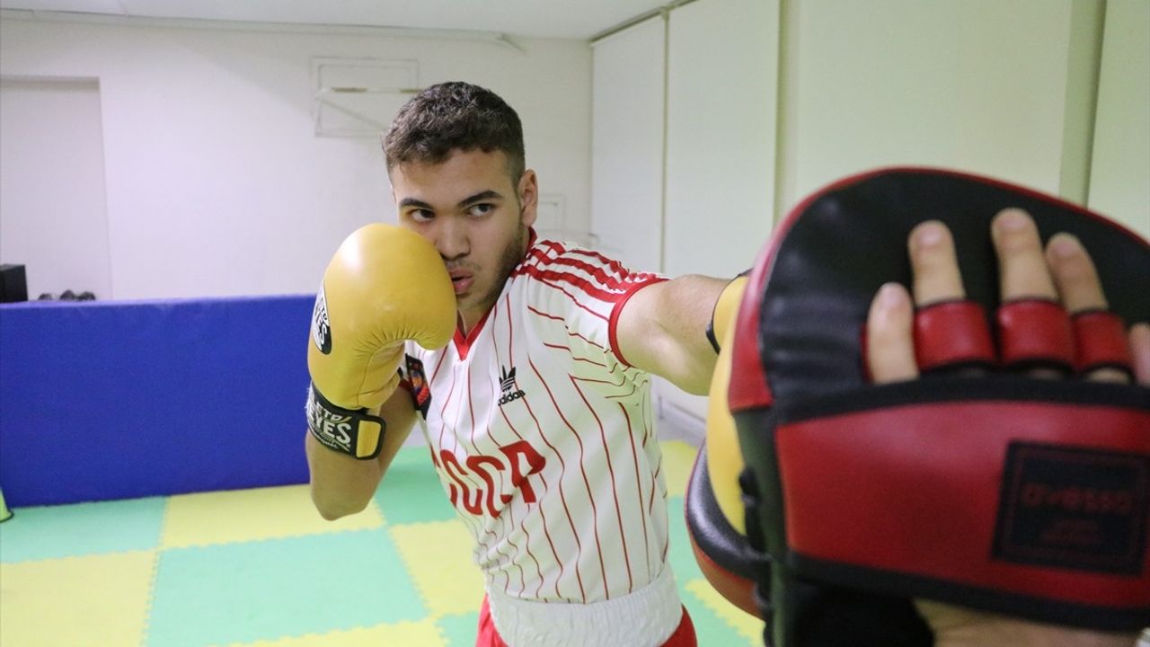 Antrenör Burhan Deme, Gelecek Şampiyonları Yetiştiriyor