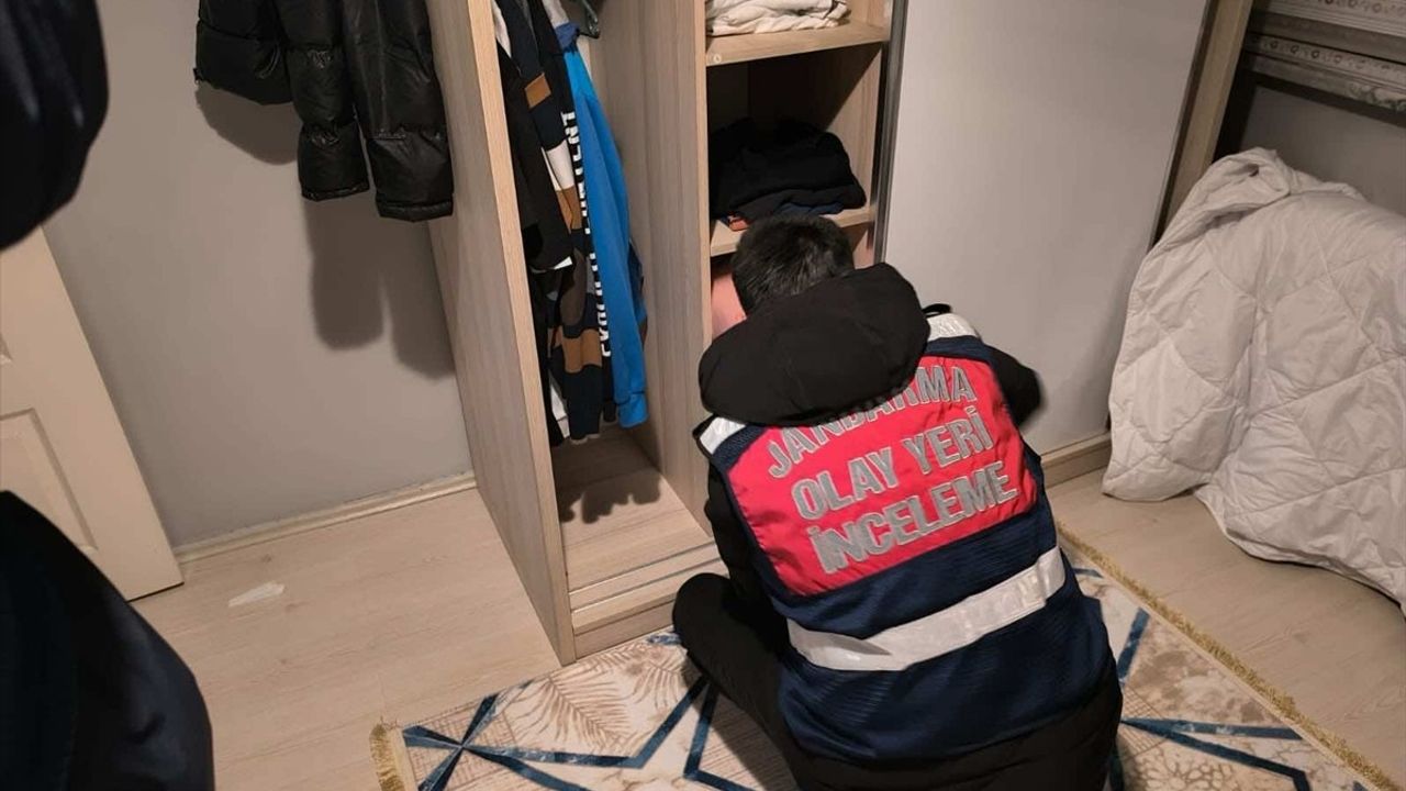 Artvin'de Uyuşturucu Operasyonunda İki Zanlı Tutuklandı