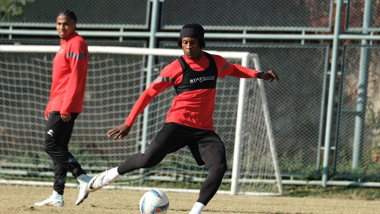 Atakaş Hatayspor, Beşiktaş Maçı İçin Hazırlıklarını Sürdürüyor