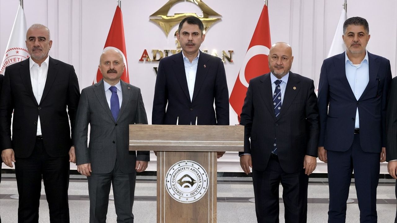 Bakan Kurum, Adıyaman'da Deprem Koordinasyon Toplantısına Katıldı