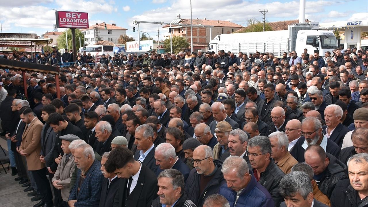 Balışeyh Belediye Başkanı Hilmi Şen'in Cenazesi Toprağa Verildi