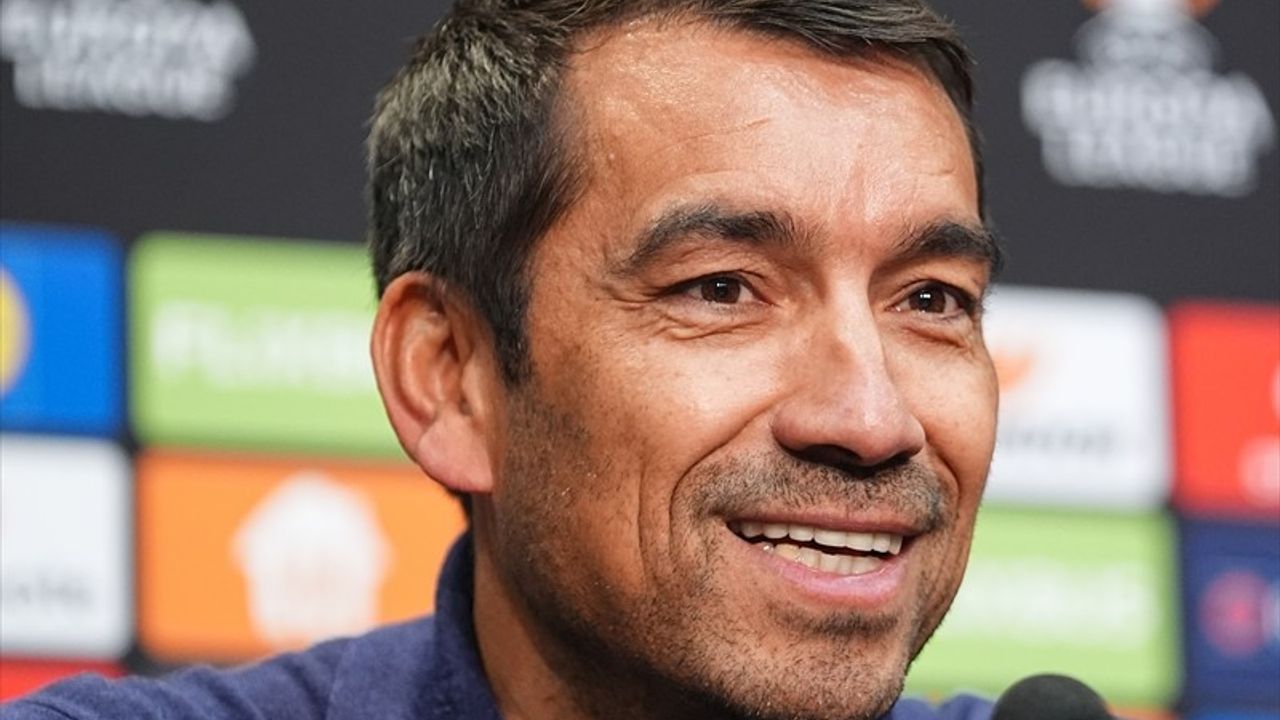Beşiktaş, Malmö'yü Geçti; Van Bronckhorst'tan Övgü Dolu Açıklamalar