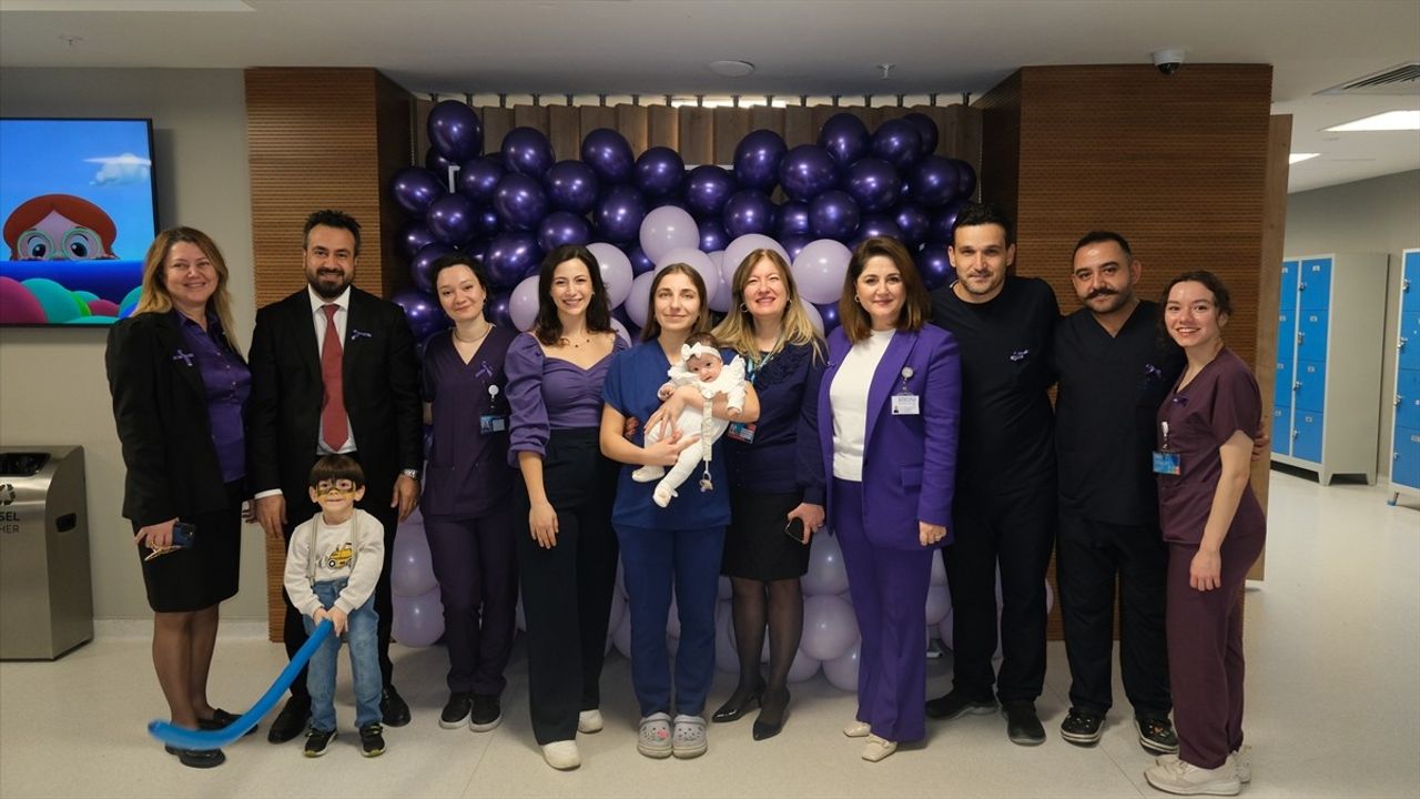 Biruni Üniversite Hastanesi'nde Dünya Prematüre Günü Farkındalık Toplantısı Düzenlendi