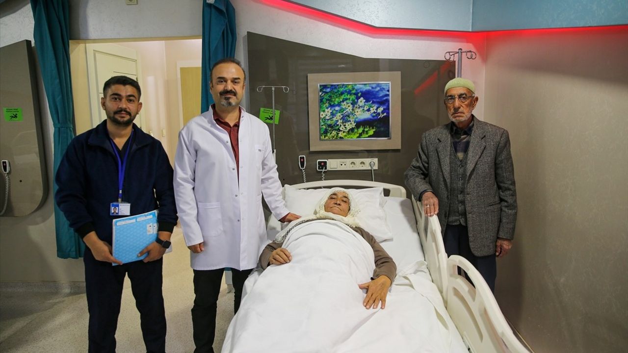 Böbreğindeki Kitleden 4 Saatlik Ameliyatla Kurtuldu