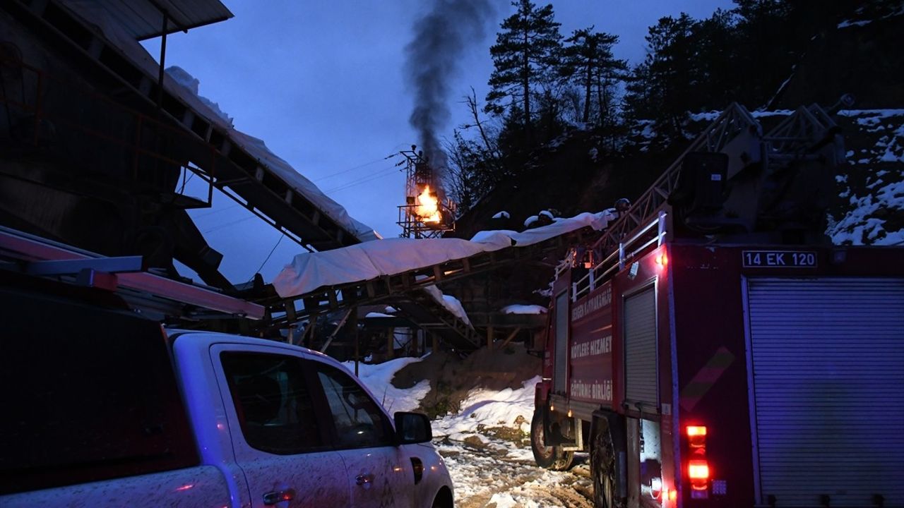 Bolu'nun Mengen İlçesinde Trafo Yangını Söndürüldü