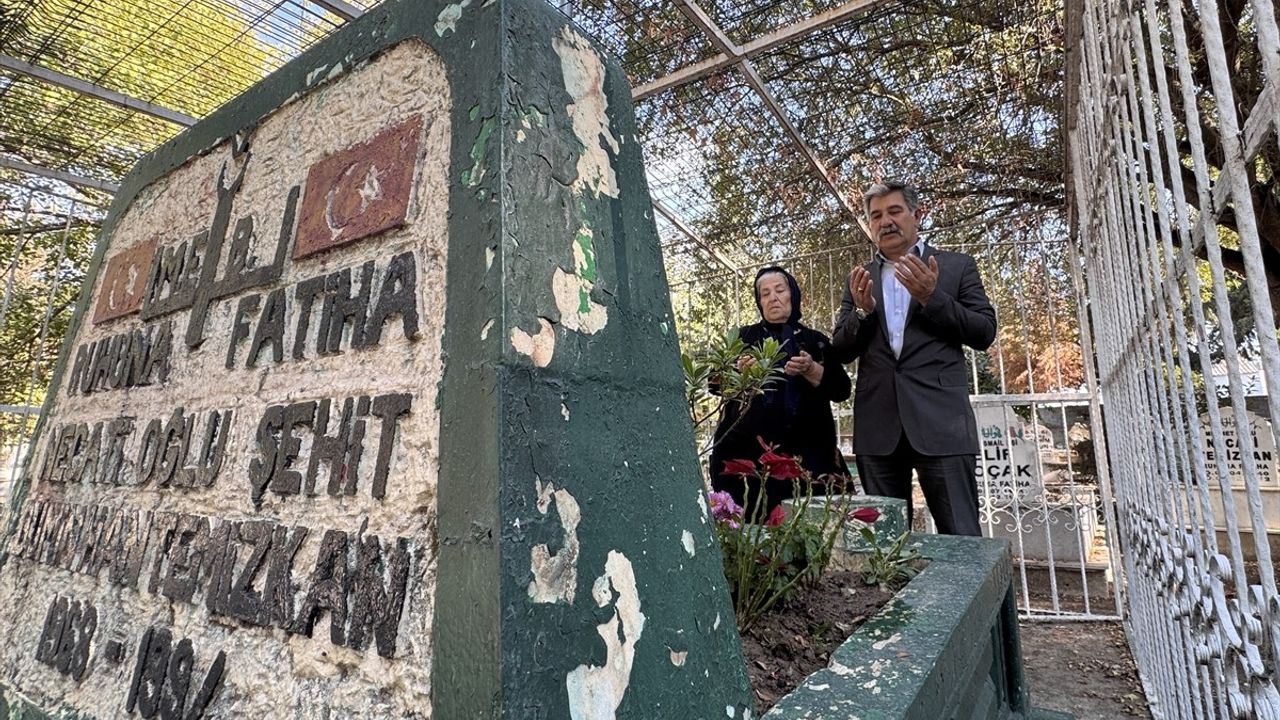 Buminhan Temizkan Derneği İhtiyaç Sahibi Öğrencilere Eğitim Desteği Sunuyor