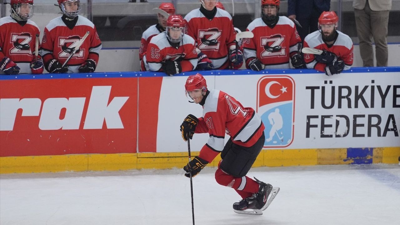 Buz Hokeyinde Sezon Açılışı: Buzadam Farkıyla