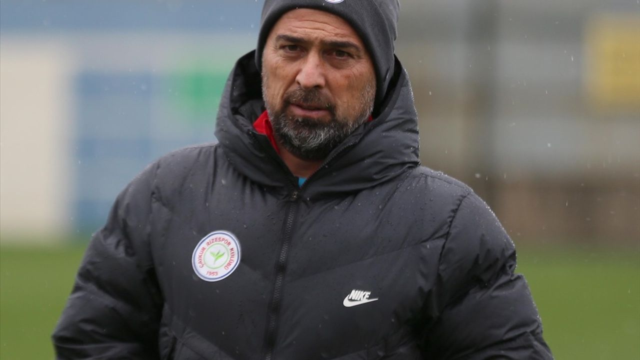 Çaykur Rizespor Teknik Direktörü İlhan Palut Kayserispor Maçı Öncesi Konuştu