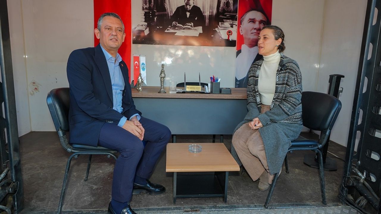 CHP Genel Başkanı Özgür Özel, Meryemana Evi Otoparkı Üzerine Açıklama Yaptı