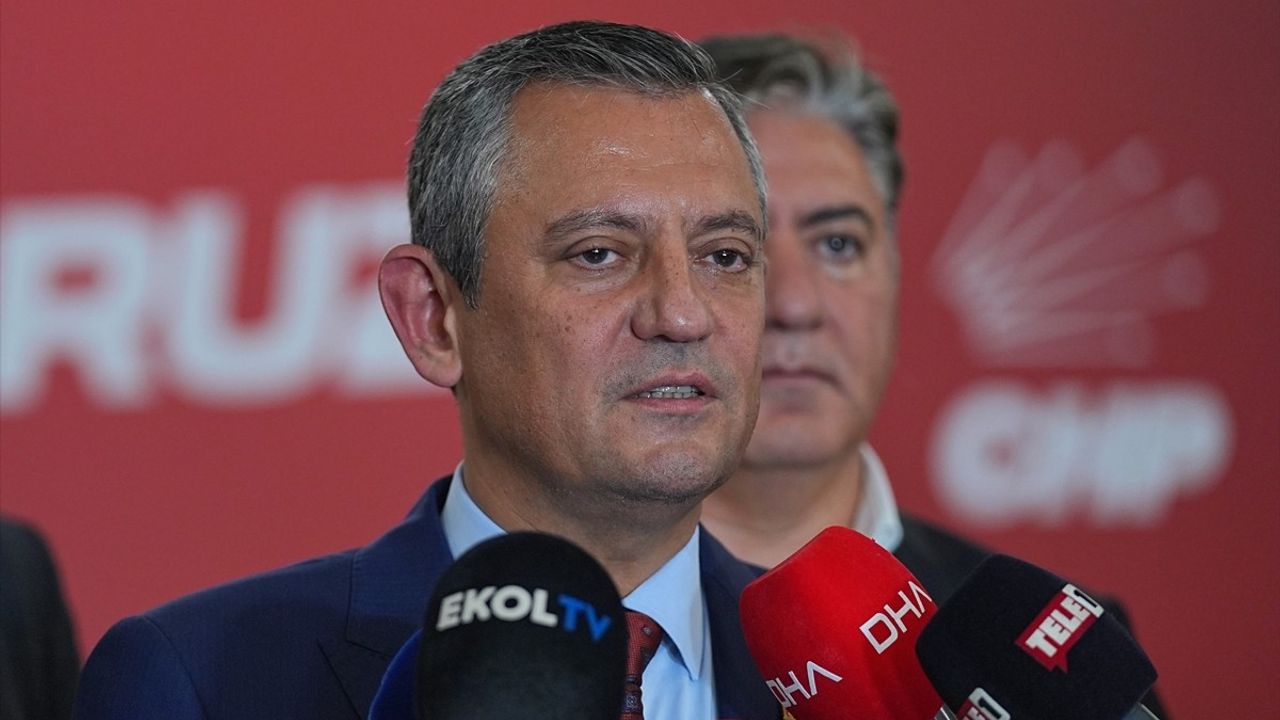 CHP Lideri Özgür Özel: 'Kişisel Hakaret Yok'