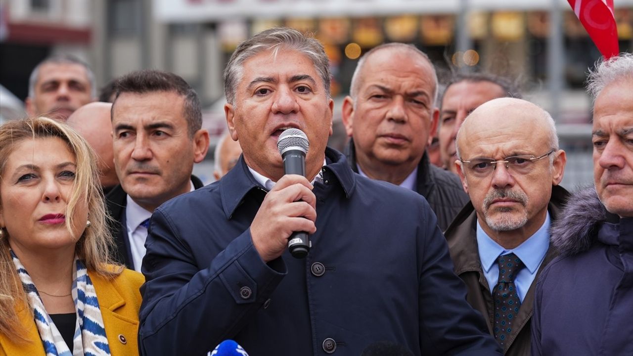 CHP'nin Esenyurt Belediyesi Protestoları Süreklilik Kazanıyor