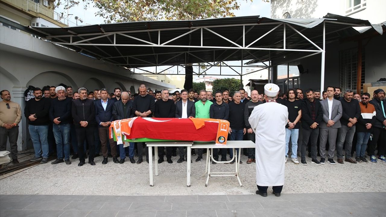 Çorluspor Teknik Direktörü Ersin Aka'nın Cenazesi Hatay'da Defnedildi