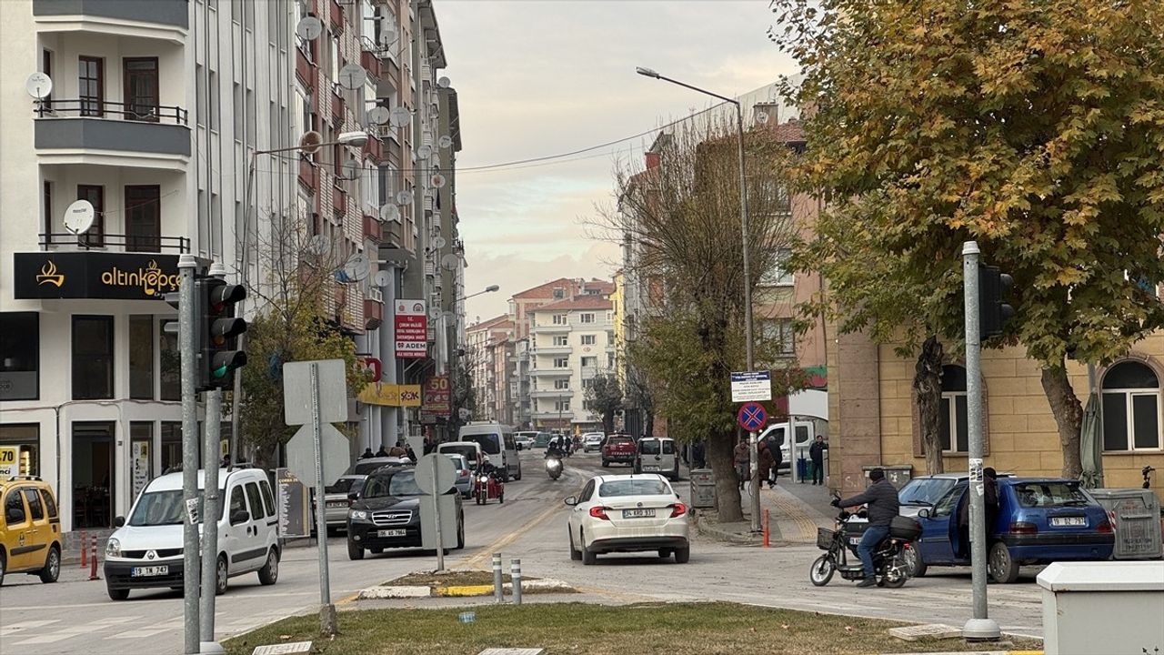 Çorum'da Doğal Gaz Patlaması Sonrası Hilal Apartmanı'nın Yıkımı Tamamlandı