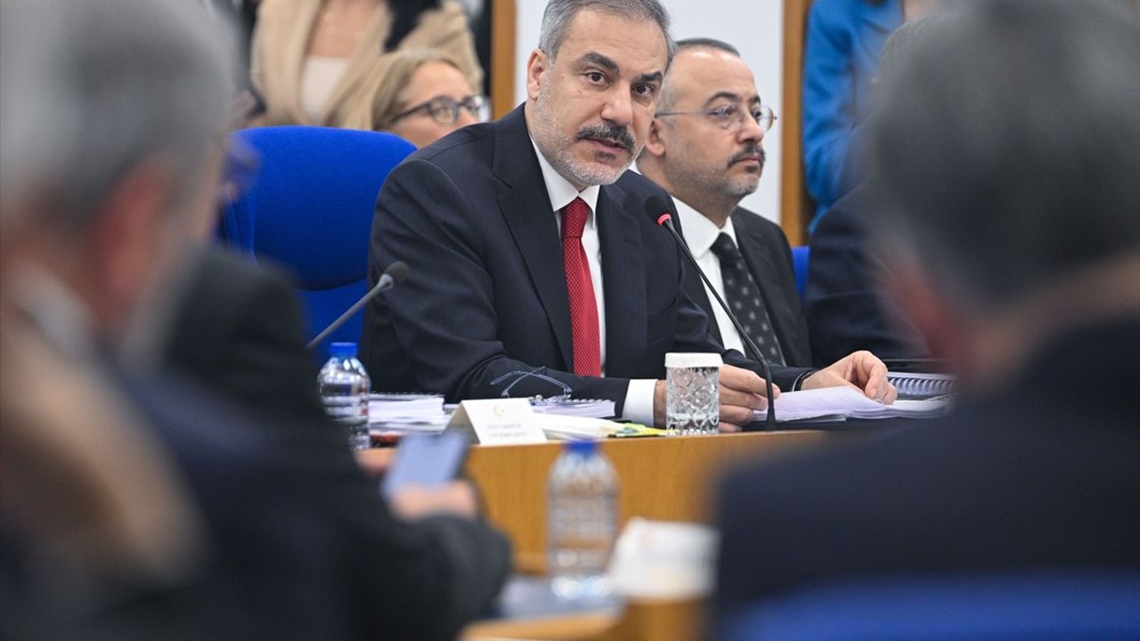 Dışişleri Bakanlığı'nın 2025 Yılı Bütçesi TBMM Komisyonunda Görüşülmeye Başladı