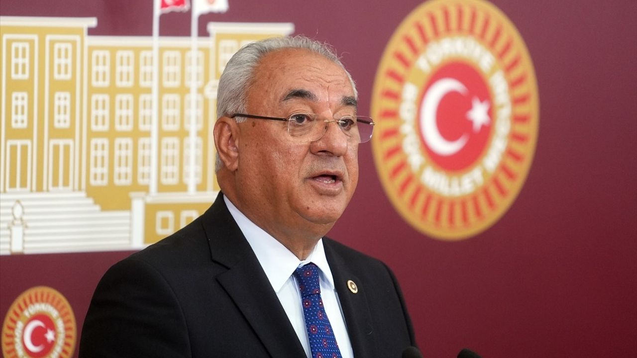 DSP Genel Başkanı Aksakal, Bülent Ecevit'i Anarak İlkelerine Vurgu Yaptı