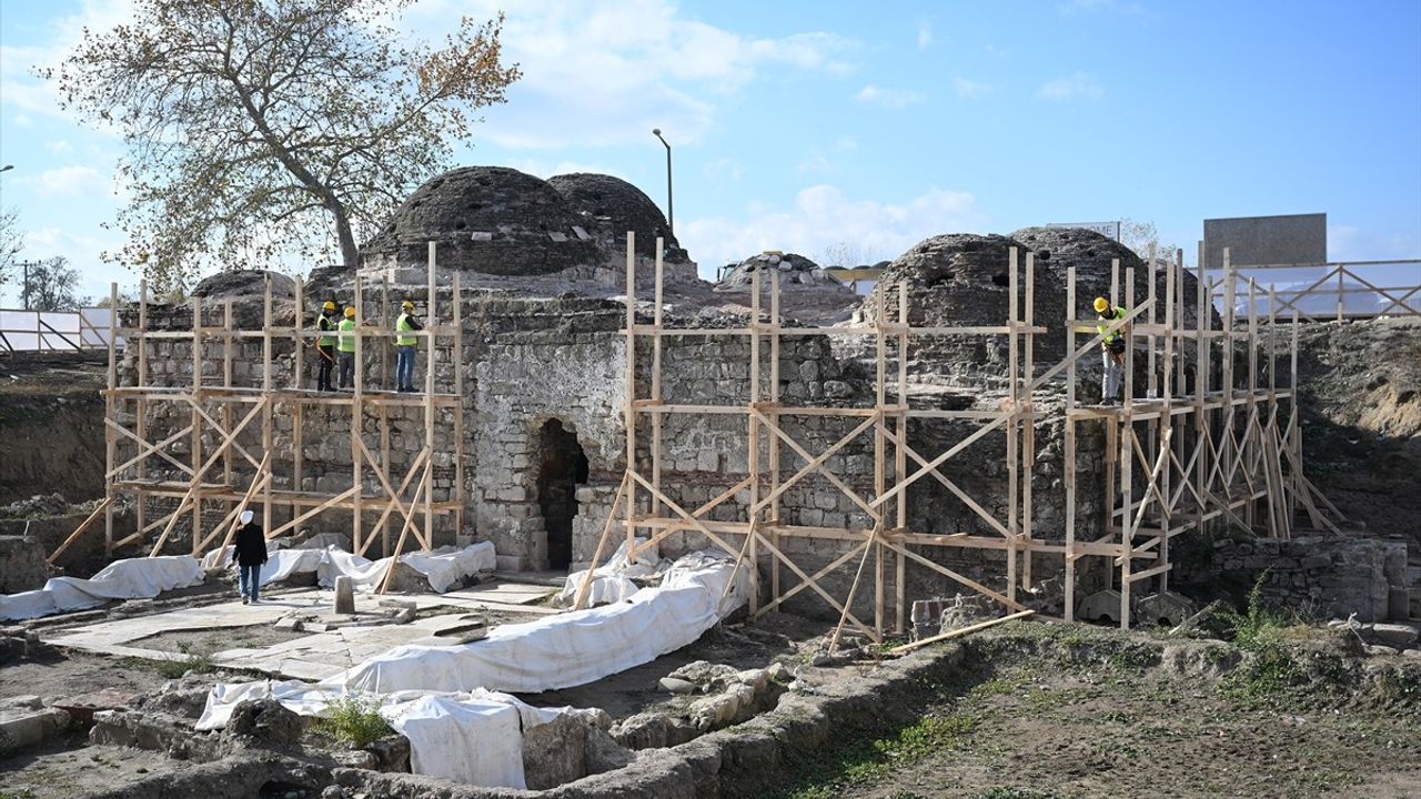 Edirne'de 15. Yüzyıl Gazi Mihal Hamamı'nın Restorasyon Çalışmaları Devam Ediyor