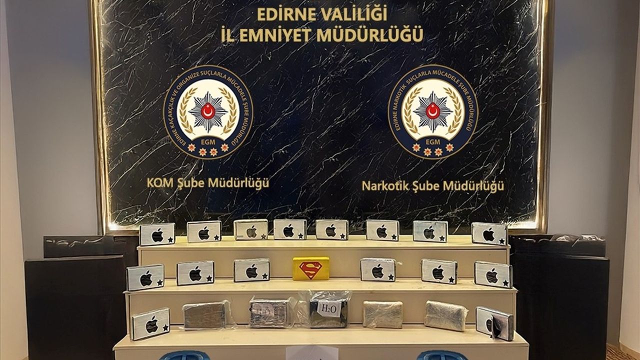 Edirne'de Tırda 24 Kilogram Kokain Ele Geçirildi