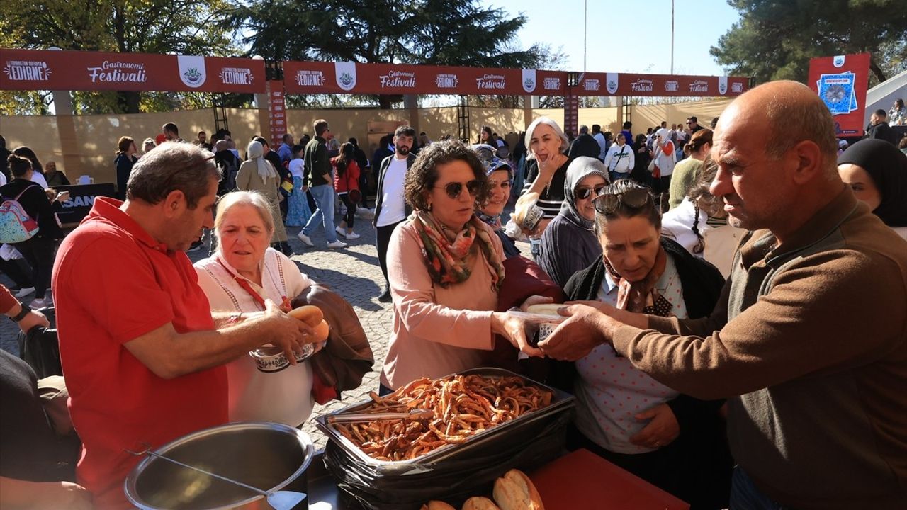 Edirne Gastronomi Festivali'nde Tava Ciğer Kuşağı
