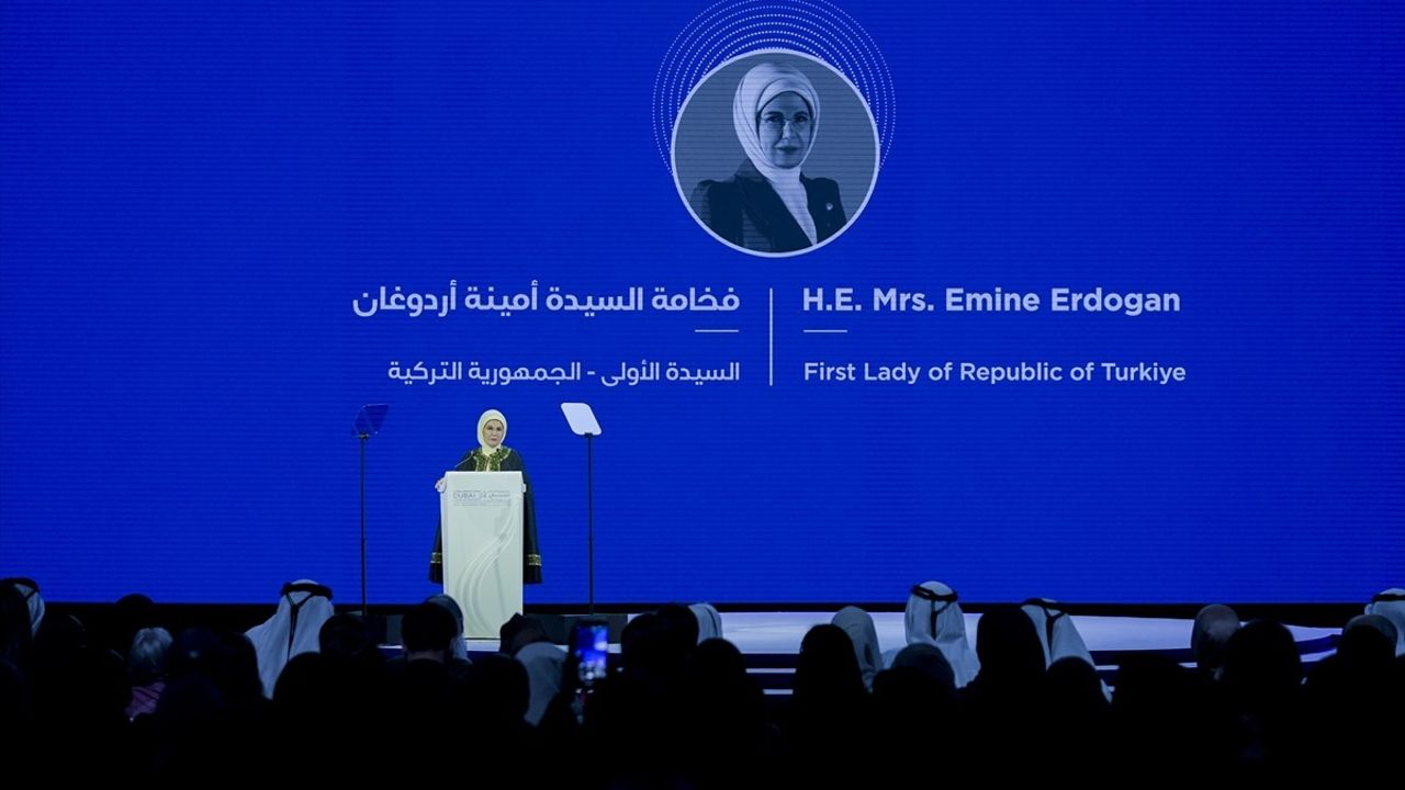 Emine Erdoğan, Dubai Küresel Kadınlar Forumu'nda Kadınların Rolünü Vurguladı