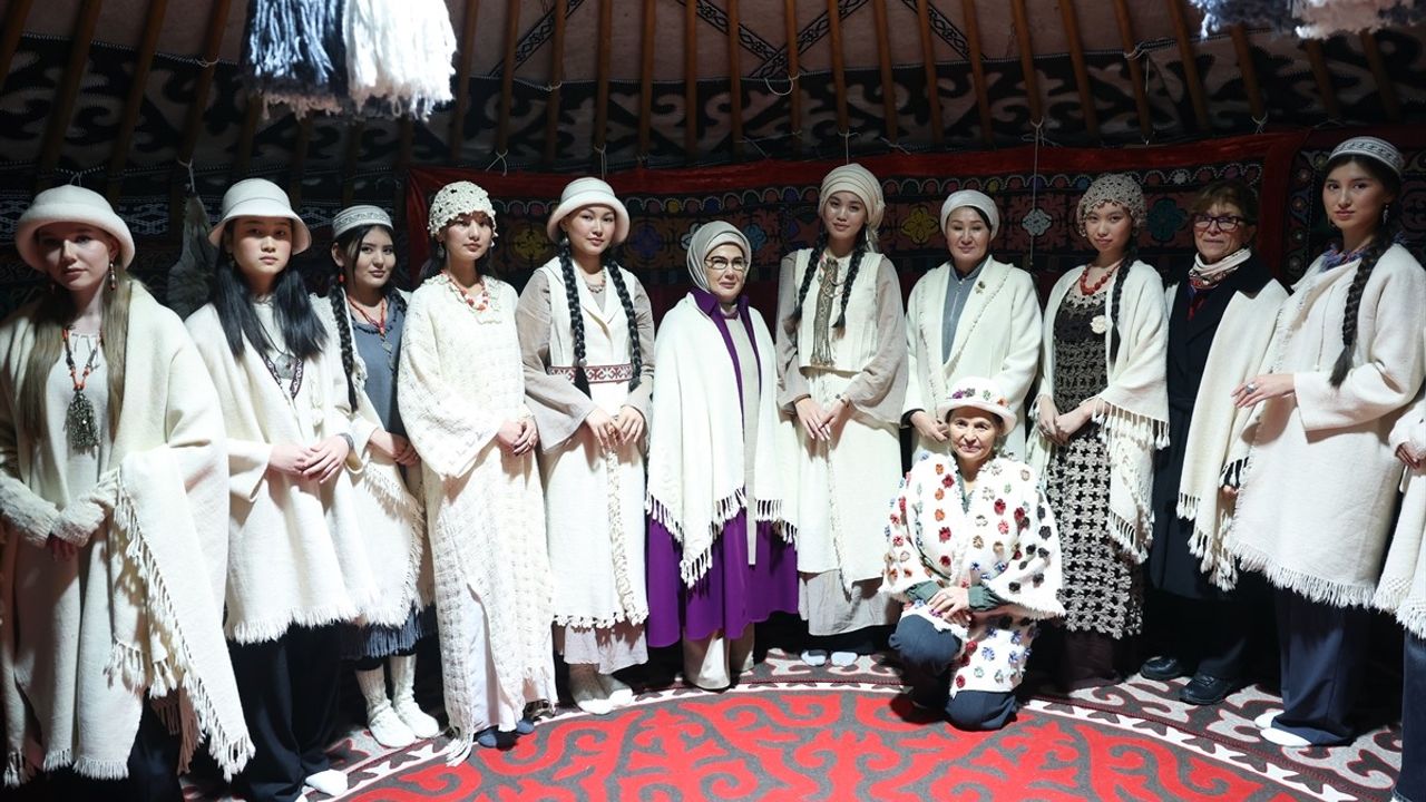 Emine Erdoğan, Kırgızistan'da Geleneksel Kültürü Tanıttı