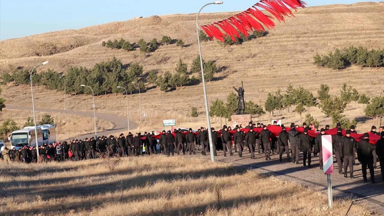 Erzurum'da Aziziye Destanı'nın 147. Yılına 'Ecdada Saygı' Yürüyüşü