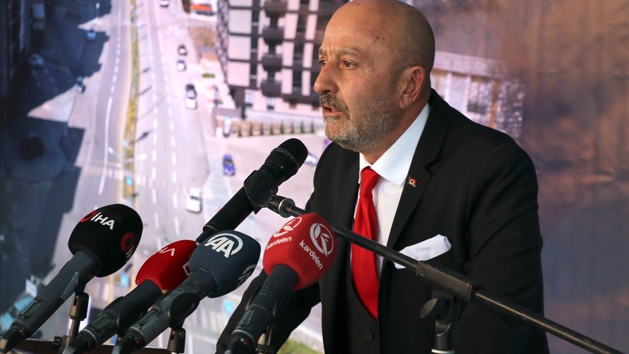 Erzurum'da Emekli Korgeneral Aksakallı'nın Adının Verildiği Cadde Açıldı