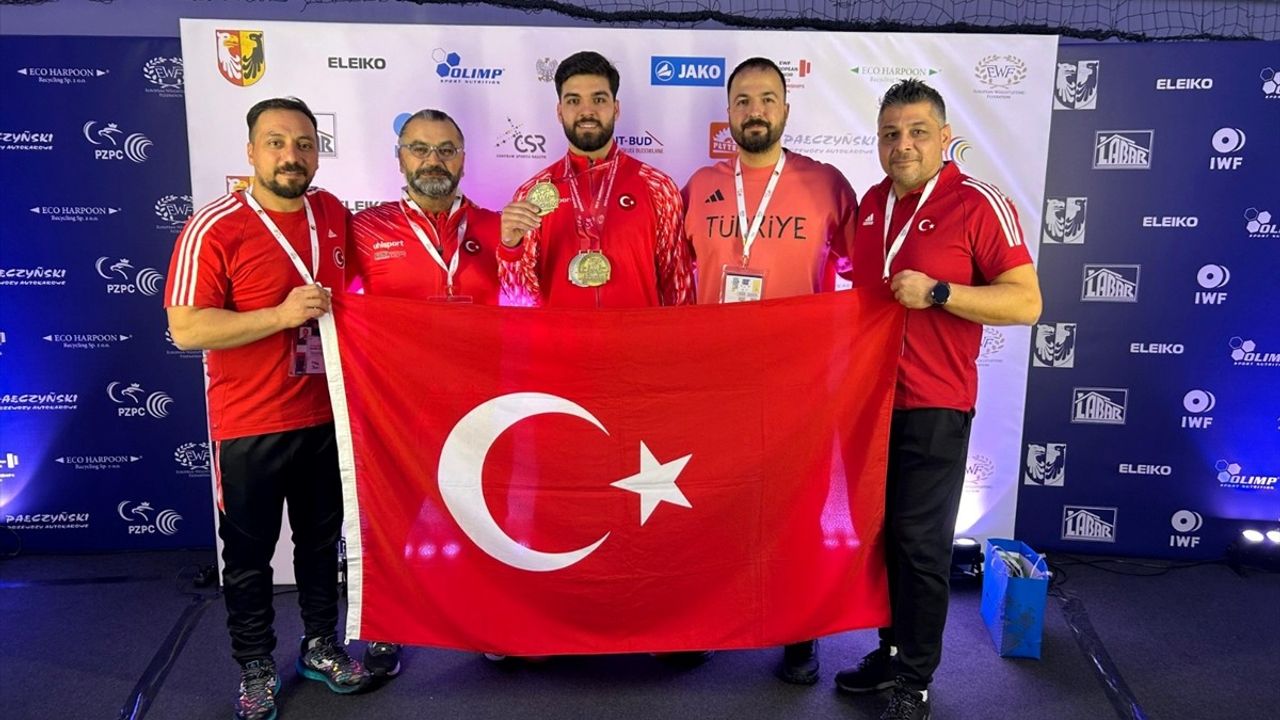 Genç Halterci Enes Çelik Avrupa Şampiyonası'nda Parlıyor