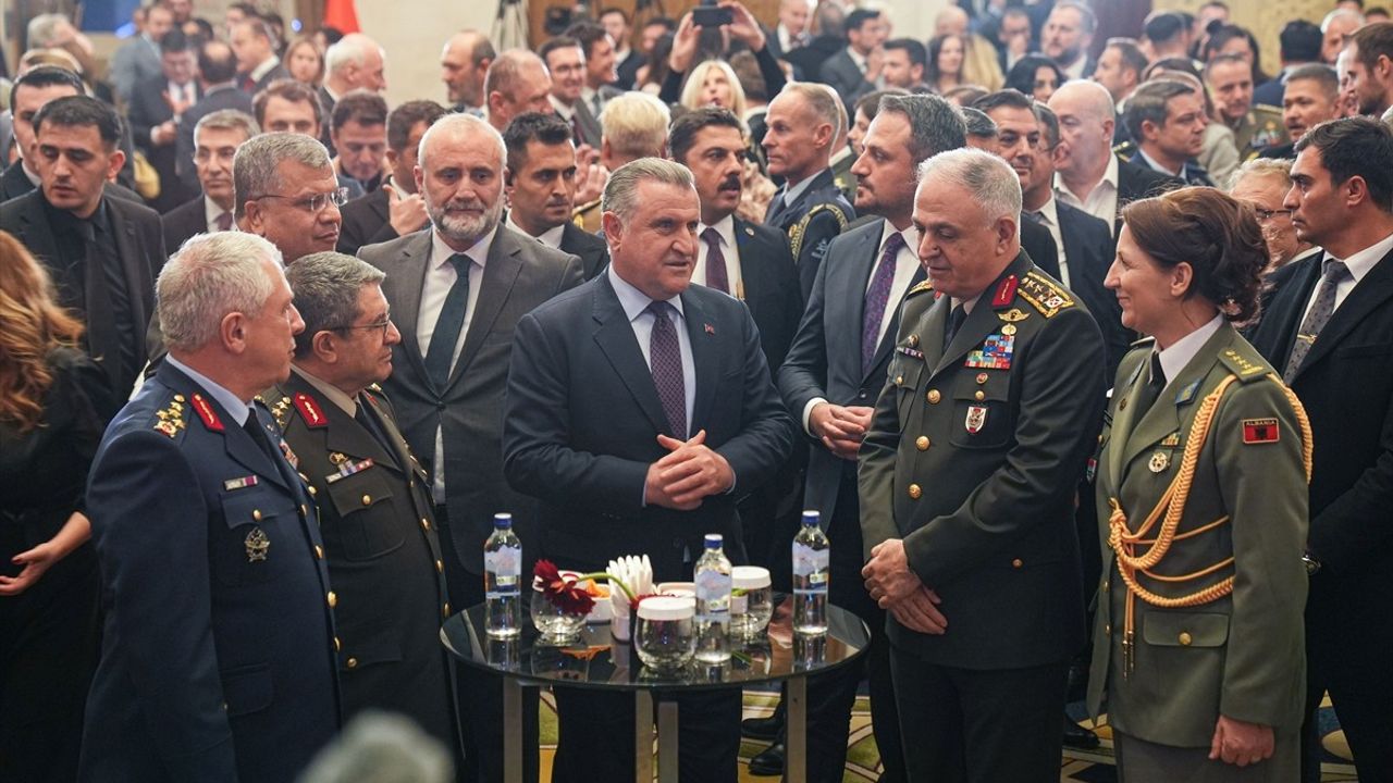Gençlik ve Spor Bakanı Bak, Arnavutluk Milli Günü Resepsiyonuna Katıldı